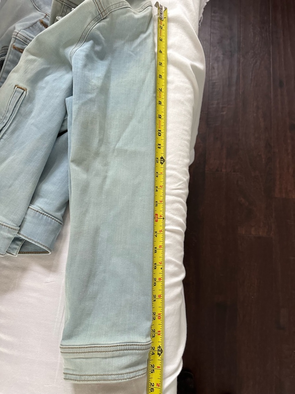 Torrid Size 4 Vintage Wash Denim Trucker Jacket Plus Size Faded Light Blue - Picture 13 of 13